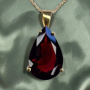 VINTAGE- 14K Gold -Large Natural Indian Garnet Necklace -18" 5CT Solitaire -2.4g